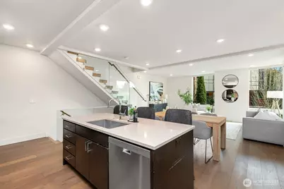 3641 Dayton Avenue N, Seattle, WA 98103 - Photo 12