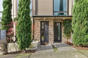 3641 Dayton Ave N, Seattle, WA 98103 - Photo 2