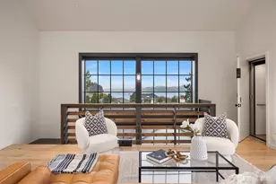 4533 Flying Goat Ave NE, Bainbridge Island, WA 98110 - Photo 10