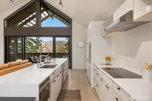 4533 Flying Goat Ave NE, Bainbridge Island, WA 98110 - Photo 18