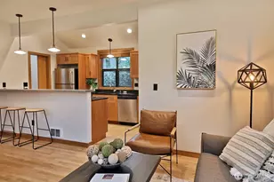 313 Edgecliff Dr, Langley, WA 98260 - Photo 10