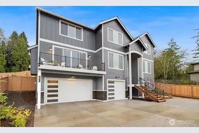 7879 S 132 Street, Seattle, WA 98178 - Photo 2