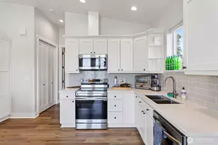 23715 70th St E, Buckley, WA 98321 - Photo 38