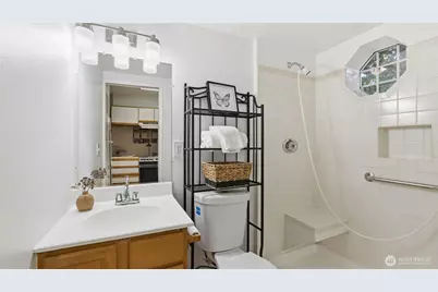 15667 SE Fairwood Boulevard, Renton, WA 98058 - Photo 28