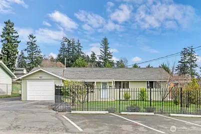 13708 10th Avenue S, Burien, WA 98168 - Photo 2