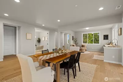 7853 S 132 Street, Seattle, WA 98178 - Photo 4