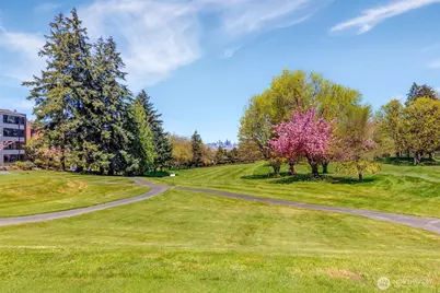 10911 D Glen Acres Drive S, Seattle, WA 98168 - Photo 34