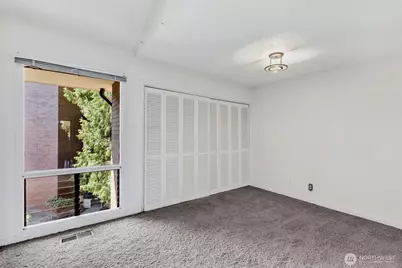 10911 D Glen Acres Drive S, Seattle, WA 98168 - Photo 24