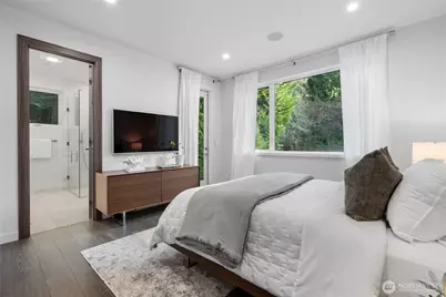 11210 SE 74th Street, Newcastle, WA 98056 - Photo 24