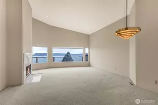 10015 Marine View Dr, Mukilteo, WA 98275 - Photo 2