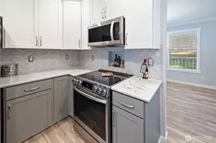 27614 76th Ave E, Graham, WA 98338 - Photo 10