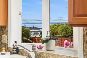 817 Puget Way, Edmonds, WA 98020 - Photo 16