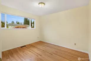 817 Puget Way, Edmonds, WA 98020 - Photo 24