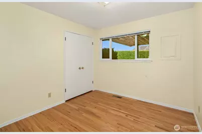 817 Puget Way, Edmonds, WA 98020 - Photo 22