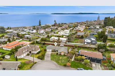 817 Puget Way, Edmonds, WA 98020 - Photo 36