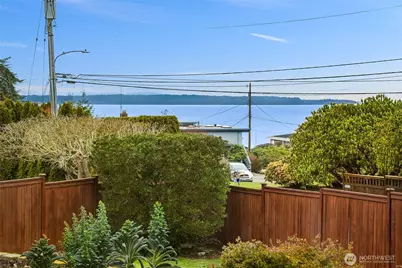 817 Puget Way, Edmonds, WA 98020 - Photo 18