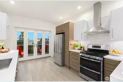 210 W McGraw Street, Seattle, WA 98119 - Photo 12