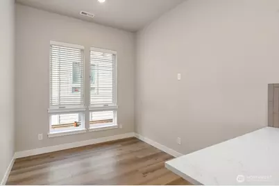 6611 S 128th Street, Seattle, WA 98178 - Photo 2