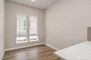 6611 S 128th St, Seattle, WA 98178 - Photo 2