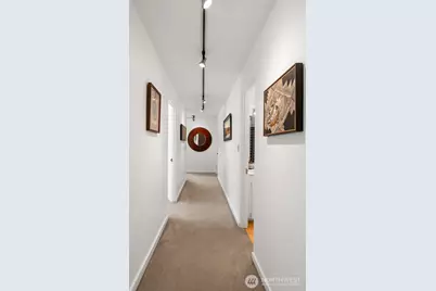 1800 Taylor Avenue N #406, Seattle, WA 98109 - Photo 4
