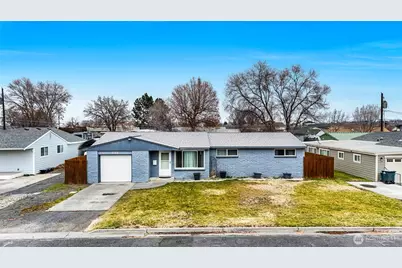 717 S Locust Lane, Moses Lake, WA 98837 - Photo 1