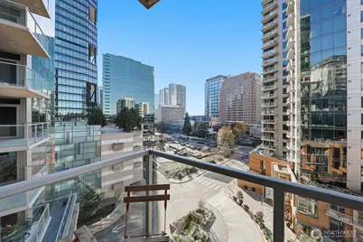 10650 NE 9th Place #923, Bellevue, WA 98004 - Photo 2