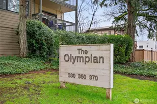 330 Grow Ave NW, Bainbridge Island, WA 98110 - Photo 2