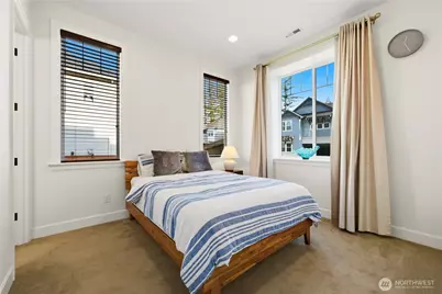 1291 247th Place NE, Sammamish, WA 98074 - Photo 4