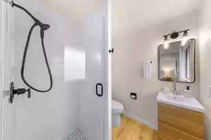 12943 SE 68th St, Bellevue, WA 98006 - Photo 24