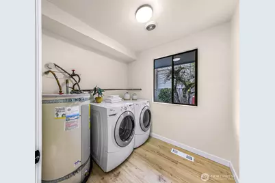 12943 SE 68th Street, Bellevue, WA 98006 - Photo 20