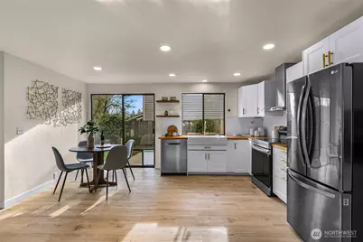 12943 SE 68th Street, Bellevue, WA 98006 - Photo 14