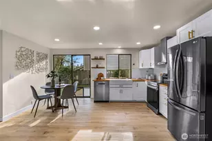 12943 SE 68th St, Bellevue, WA 98006 - Photo 14