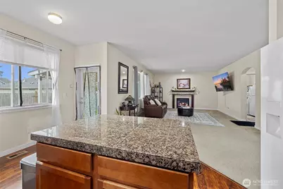 1712 Hillcrest Loop, Mount Vernon, WA 98274 - Photo 10