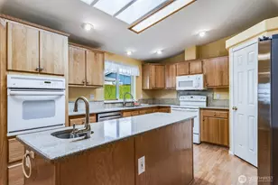 6024 88th St Ct E, Puyallup, WA 98371 - Photo 2