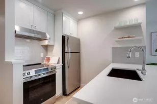 1312 6th Ave N, Seattle, WA 98109 - Photo 6