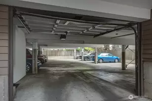 1312 6th Ave N, Seattle, WA 98109 - Photo 24