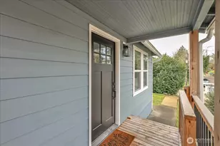 821 15th St, Bremerton, WA 98337 - Photo 2