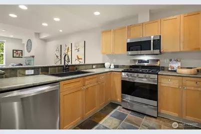 1000 Cabin Creek Lane SW #B204, Issaquah, WA 98027 - Photo 6