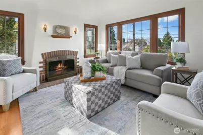 9710 8th Avenue NE, Seattle, WA 98115 - Photo 6