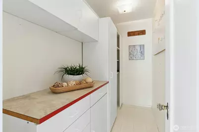 9710 8th Avenue NE, Seattle, WA 98115 - Photo 12