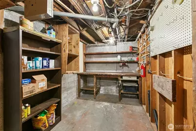 9710 8th Avenue NE, Seattle, WA 98115 - Photo 32