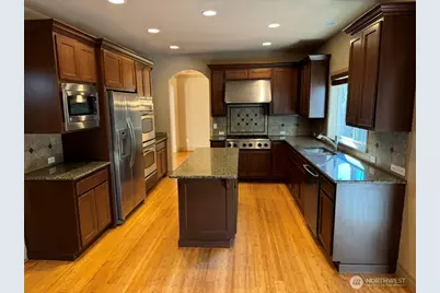 16121 Northup Way, Bellevue, WA 98008 - Photo 12