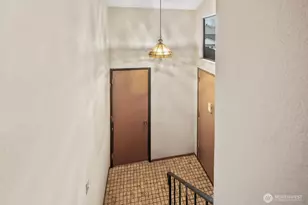 323 SW 112th St, Seattle, WA 98146 - Photo 16