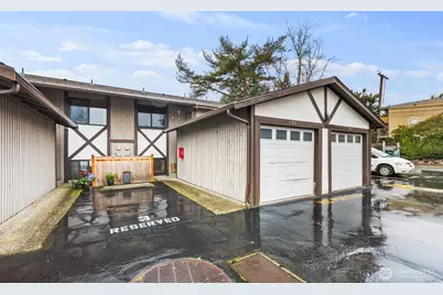 323 SW 112th Street #102, Seattle, WA 98146 - Photo 2