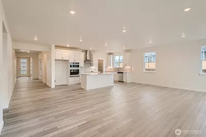 18418 136th Avenue E #138, Puyallup, WA 98374 - Photo 4