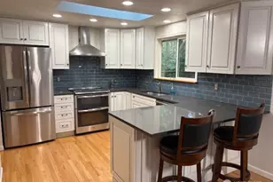 828 Island Blvd, Fox Island, WA 98333 - Photo 4