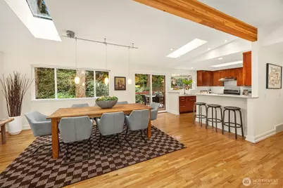 2705 107th Avenue SE, Beaux Arts, WA 98004 - Photo 10