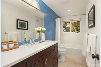 2705 107th Avenue SE, Beaux Arts, WA 98004 - Photo 18