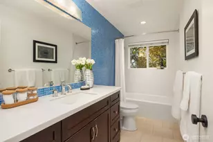 2705 107th Ave SE, Beaux Arts, WA 98004 - Photo 18