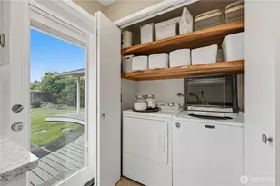 8031 Florida Dr, Everett, WA 98203 - Photo 14